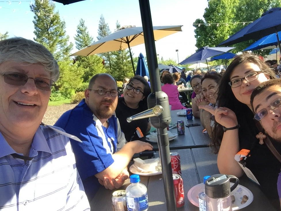 CaptDan4949's tweet photo. Having dinner with the Alameda crew at Thrive #thrive2016 https://t.co/C6r2p90UJH