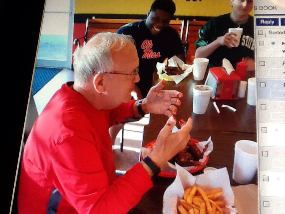 SweetOldBradley's tweet photo. First trip to Stevo's was a major success. https://t.co/ALxGXzyYju