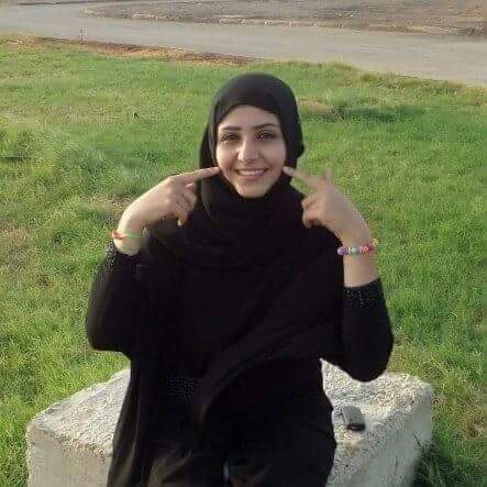 ﻗﺪ ﻳﺮﺍﻙ ﺍﻟﺒﻌﺾ ﺗﻘﻴﺎً
ﻭﻗﺪ ﻳﺮﺍﻙ ﺁﺧﺮﻭﻥ ﻓﺎﺳﻘﺎً
ﻭﻟﻜﻦ ﺍﻧﺖ ﺍﺩﺭﻯ ﺑﻨﻔﺴﻚ