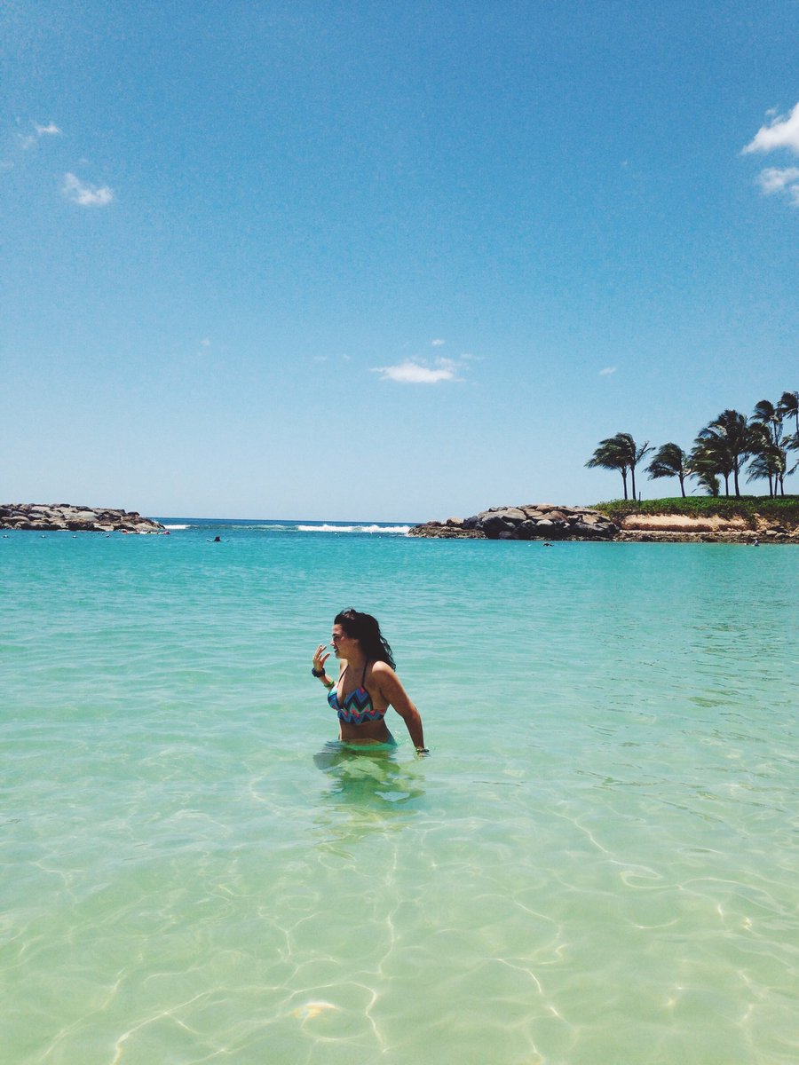 5HANTHONY's tweet photo. guys I LOVE HAWAII https://t.co/NhYnOF2Peb