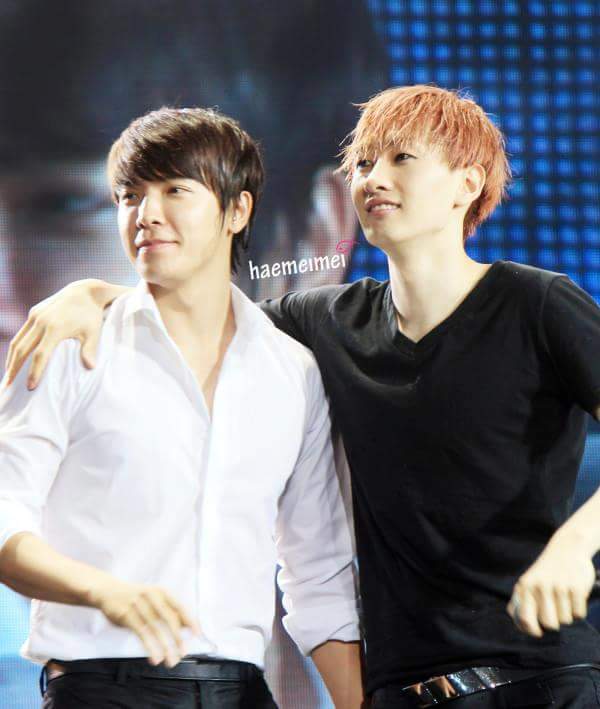 dbyXI_XV's tweet photo. 120429 Water Splash #SS4INA ๐๐๐
There was already 4 years #SweetMemories ๐ https://t.co/aMKI3LMqnG