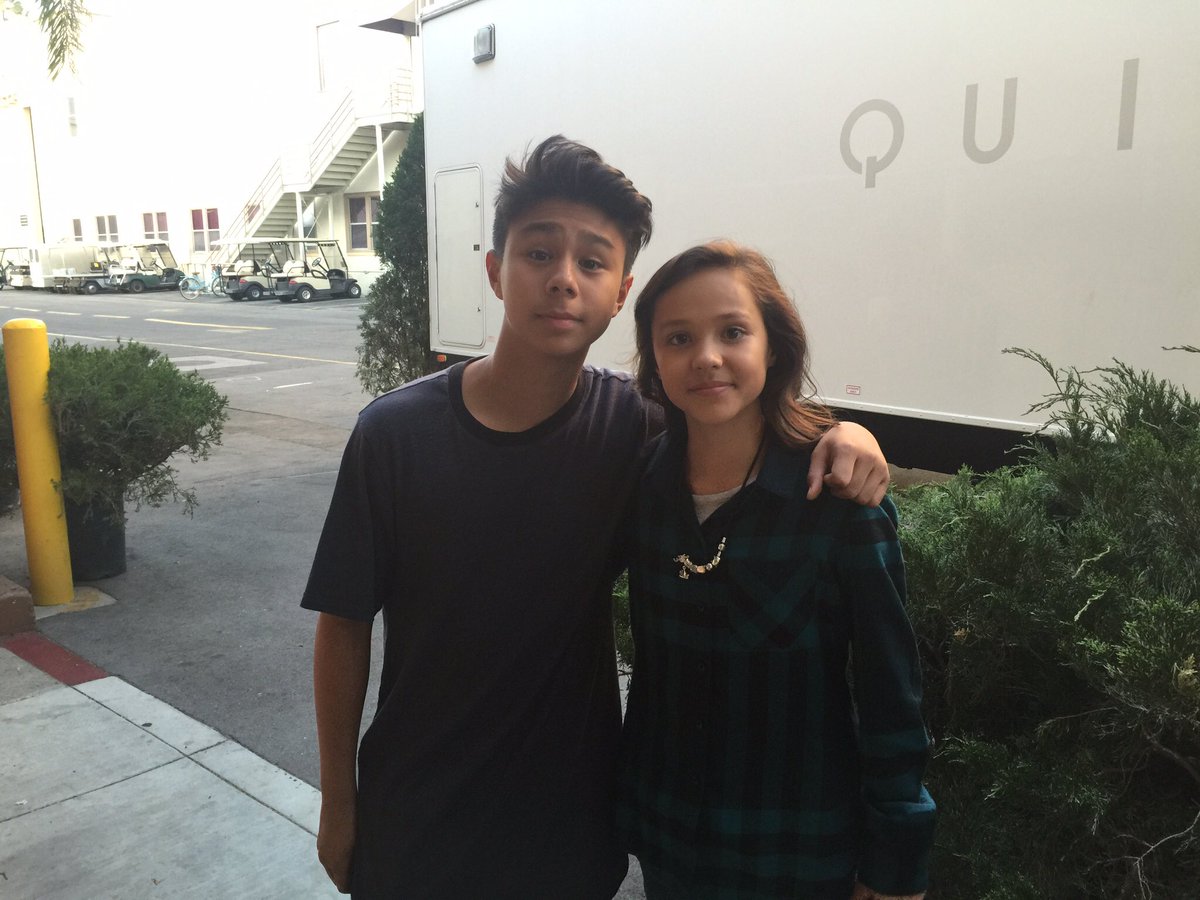 kenpsanjose's tweet photo. hey guys look. it's my sister @breannayde https://t.co/ecCKIp0Q4V
