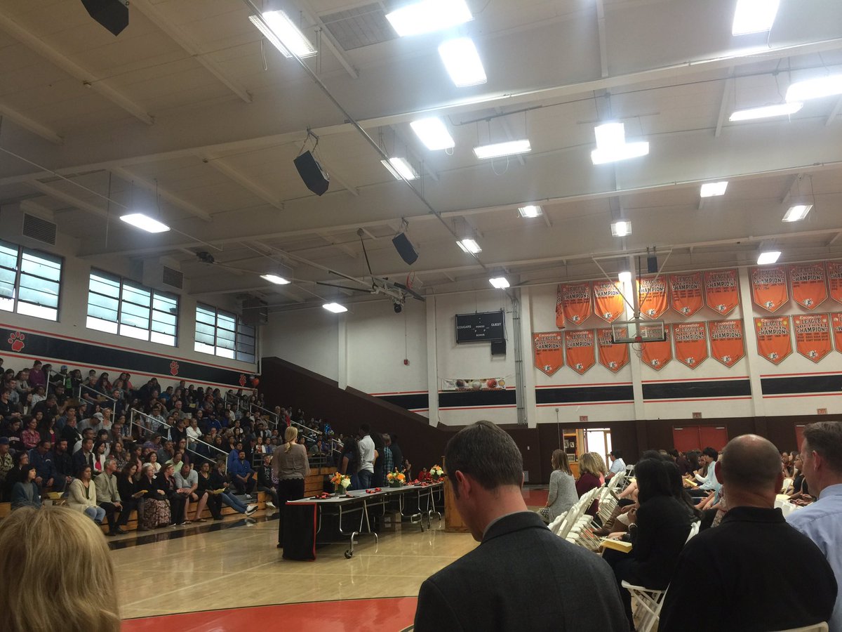 bgminj's tweet image. Congrats to Cougars getting recognized for their excellence tonight!! #EHSPhysics