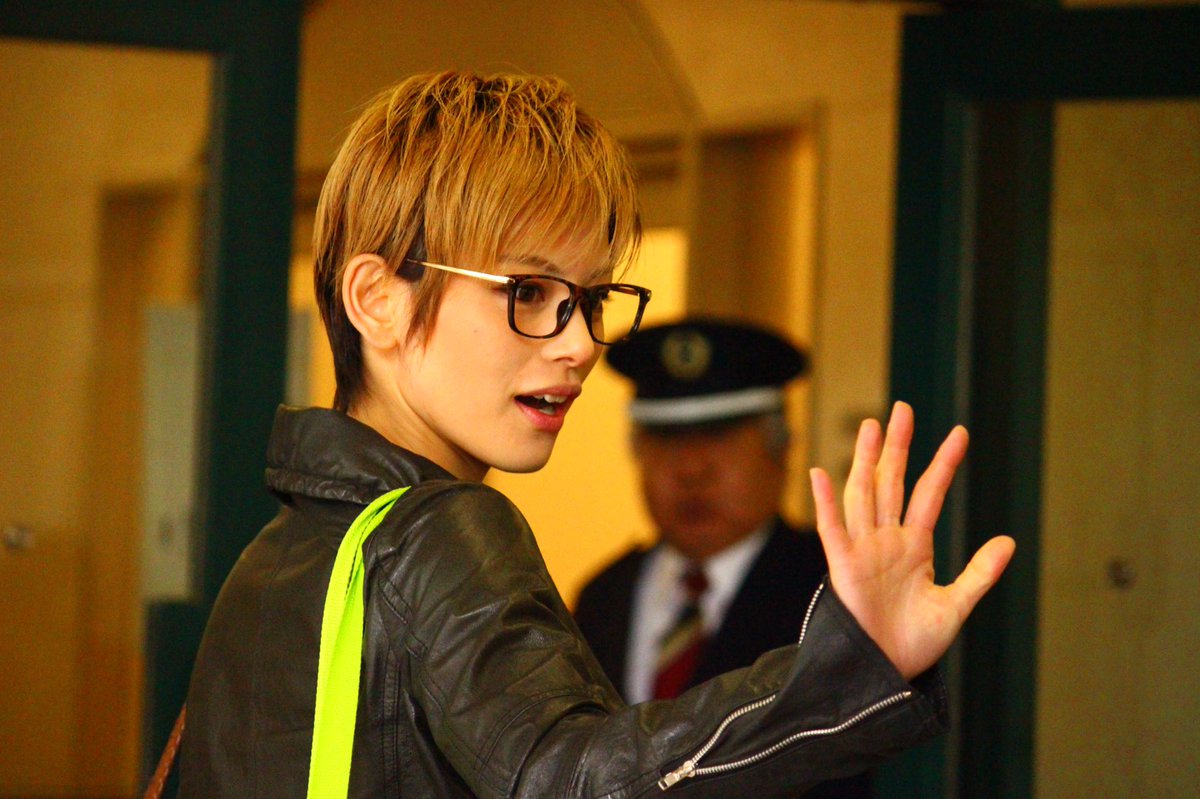 アンコ 先ほどより 綺麗な画質に 朝美絢様 メガネ男子でしたーー かっこいい