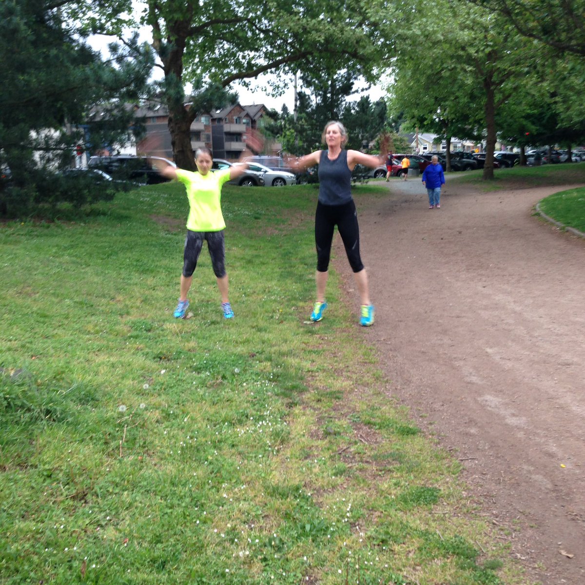 denisegeroux's tweet photo. Steph &amp; Betsy jumping jacks at the track #fourcornerdrill https://t.co/GMhj0MKlGr