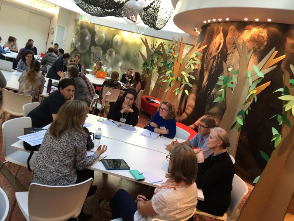 sunnysouth12's tweet image. @pru #STEM and #professionallearning  #teachlearn16 @SLANSW @SLNSW_Learning @TamaraRodgers74 #glasshouse