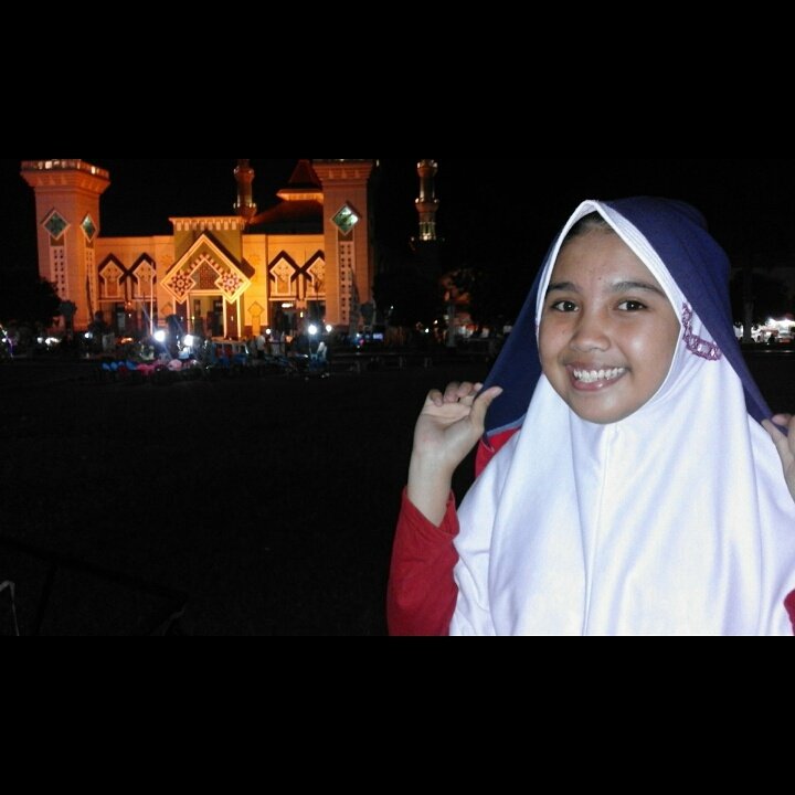 ApriliaSyams's tweet photo. #tripTEGAL #AAT masjid Agung tegal https://t.co/l51hXCq3BH