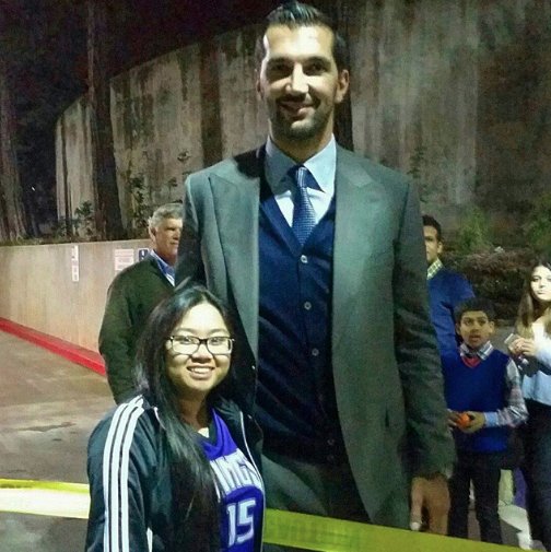 ChristineSK_'s tweet photo. @SacramentoKings Meeting Peja!!! #thatheightdifference π€π€π https://t.co/gjUtIq7AlJ