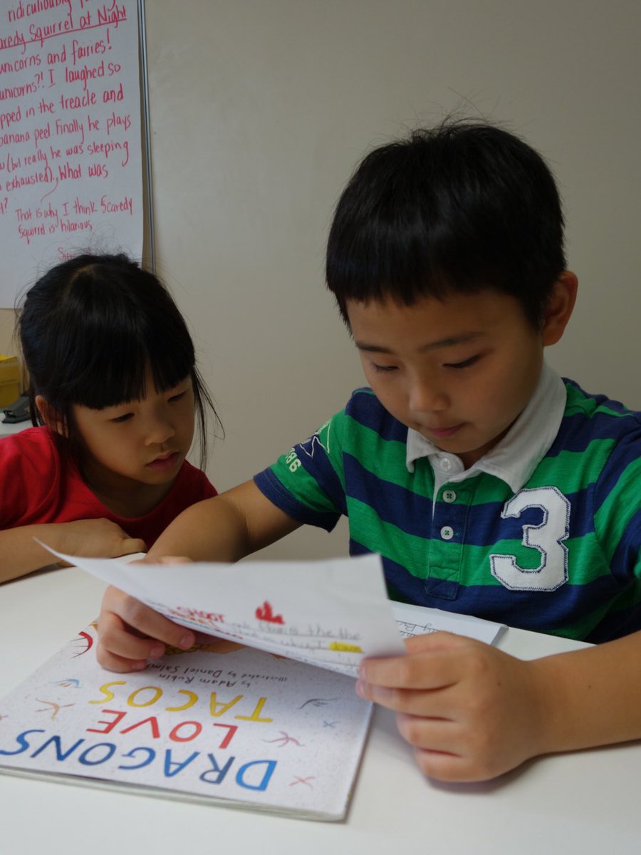 MrLee427's tweet photo. Grade 2 writing celebration! Listening to character reviews. Thx for the invite @room2G #youngwriters @aishongkong https://t.co/9aW7EyYryn