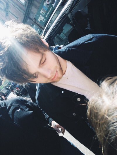 noodleheadcal's tweet photo. an actual angel https://t.co/nHqGjVMo7J