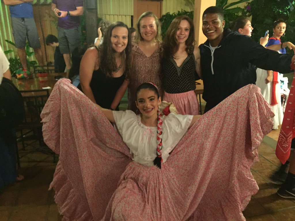 MorganPaynter's tweet photo. #ThankfulThursday #StuartProm16 https://t.co/6NbGsQU6f8