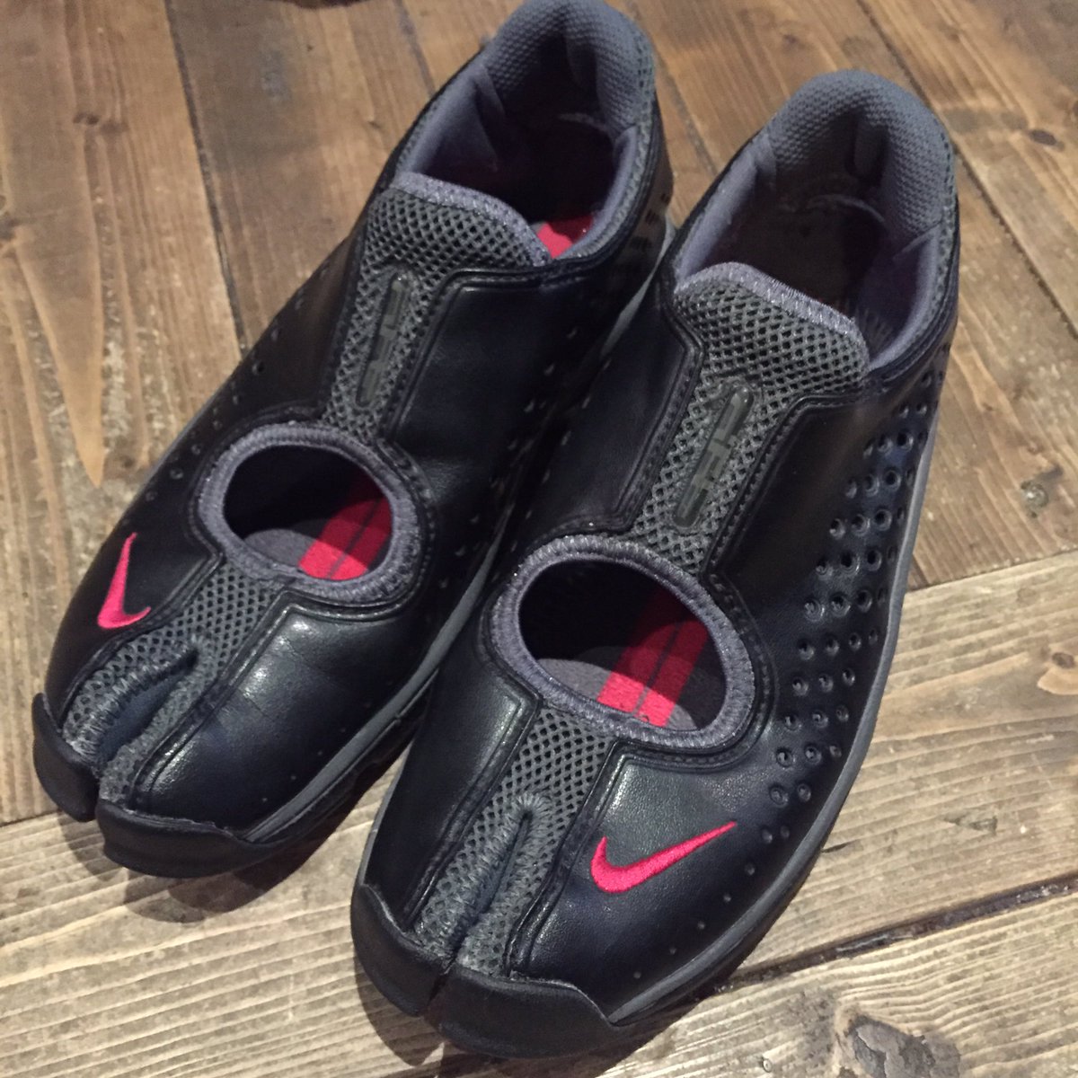 Howdy Ar Twitter Nike エアリフト 黒のレザーに赤のスウォッシュ 履き心地も抜群に良いです スタッフオススメ Size 25 Price 7 980 Howdy Ar Twitter Nike エアリフト 黒のレザーに赤のスウォッシュ 履き心地も抜群に良いです スタッフオススメ Size 25 Price 7 980