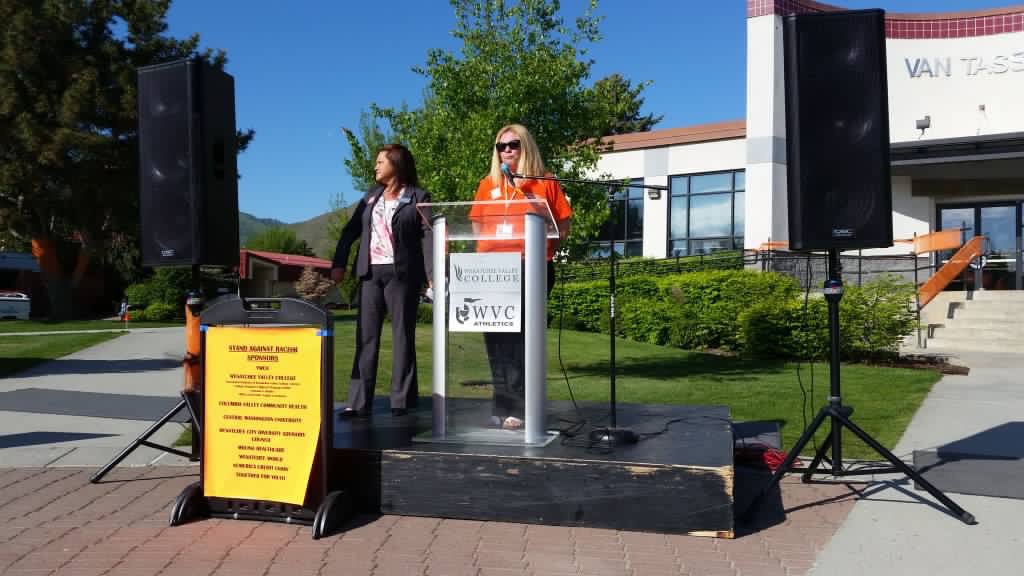 Wenatcheeworld's tweet photo. Photos from today's Stand Against Racism rally on the campus of #Wenatchee Valley College. Submitted by @YWCANCW. https://t.co/Gc26WeWMDD