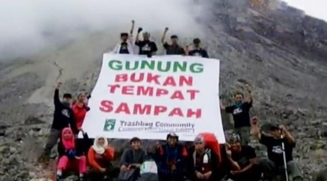 RommyRoosyana's tweet photo. Catat! 8 Gunung Ini Jadi Korban Ulah Pendaki Pemula https://t.co/RhoQFslIUh… https://t.co/xzZZM01pJ1 @infobencana @infopendaki @NegeriID