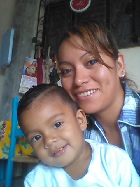 VANESSASECHIT's tweet photo. 😍😍muy enamorada de mi hombrecito #TeamoIan https://t.co/xkwLRTGSKT