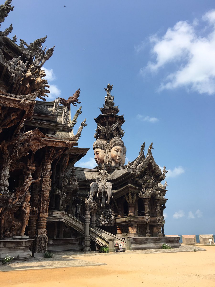 Jinna_p09's tweet photo. Pattaya have a nice place! https://t.co/lwNT05NrAU