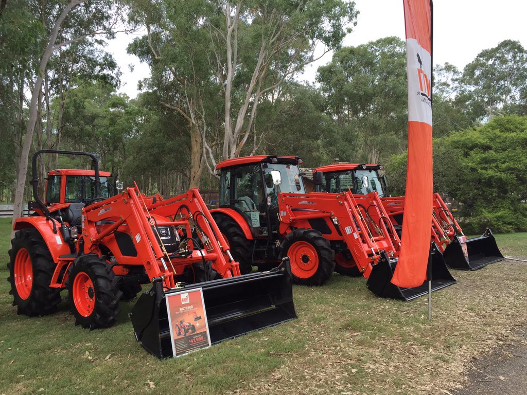 drongoaus's tweet photo. Let's take one out for a test drive.
#tocalfielddays #bigboystoys https://t.co/2kesRj8Vgi