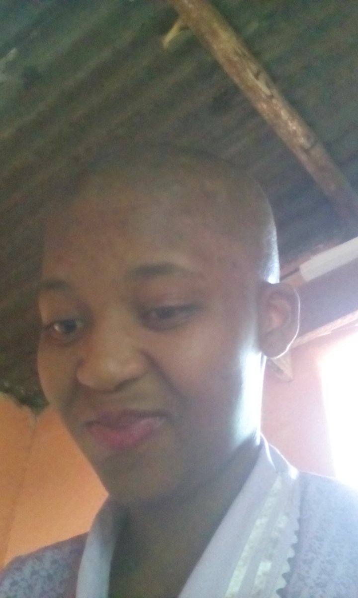 ntu2shinga's tweet photo. During the 27th this month I decided to cut my hair #SaveMoney #GoNatural #FreedomVibe https://t.co/AxxTbJMMSf