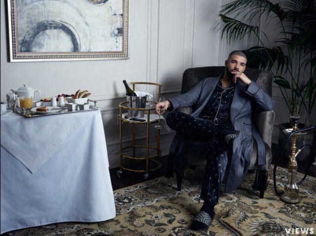 RacksOnZach's tweet photo. Drake Album artwork look like a GTA loading screen. https://t.co/8KjIyie77W