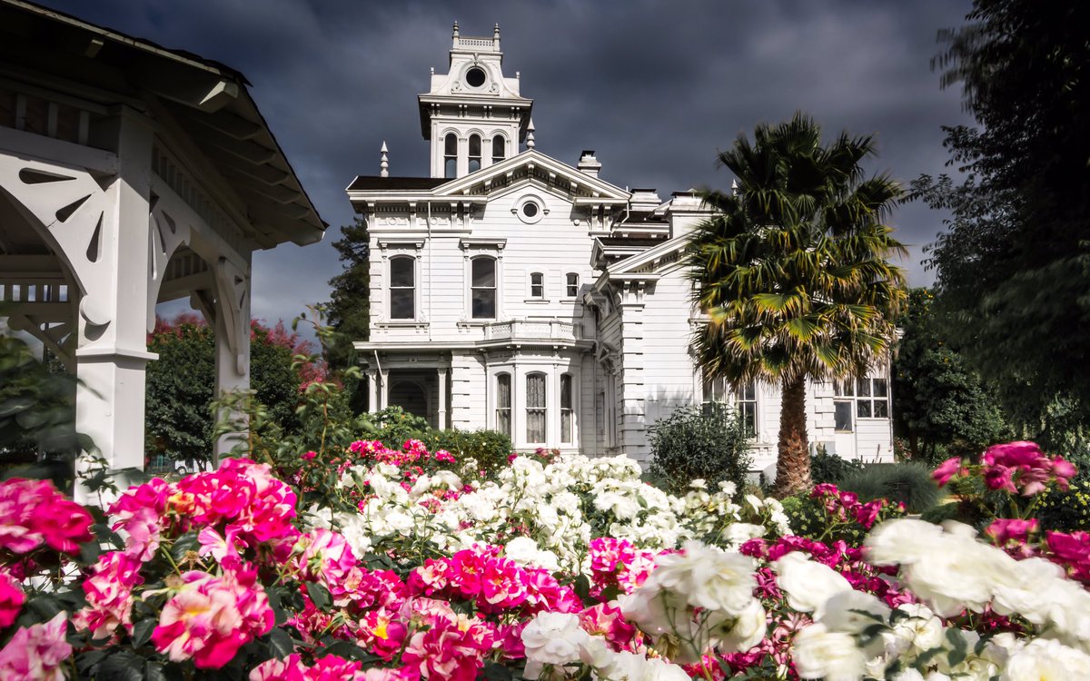 J_MigJEM's tweet photo. #JMP #MeekEstate #Mansion #Nikon #Tokina https://t.co/jr7IgITw5s