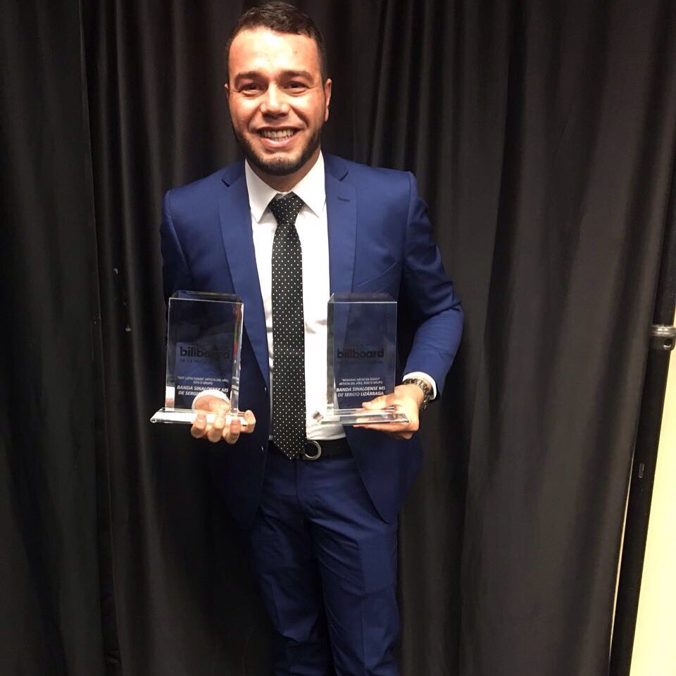 No más dos @premiosbillboard