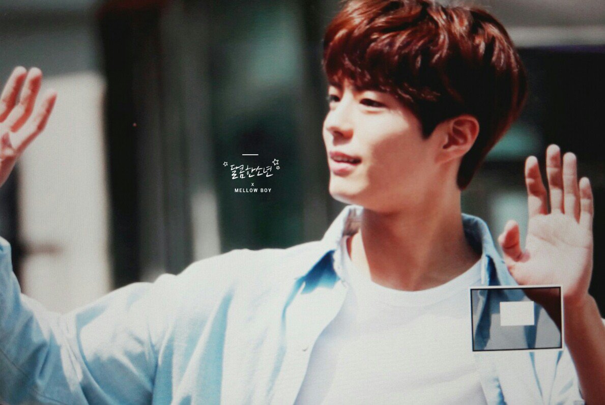 160429 #박보검 뮤직뱅크 출근길 프리뷰 <a href="/BOGUMMY/">박보검</a> 오늘도 낭낭하게 예뻐주셨다💕