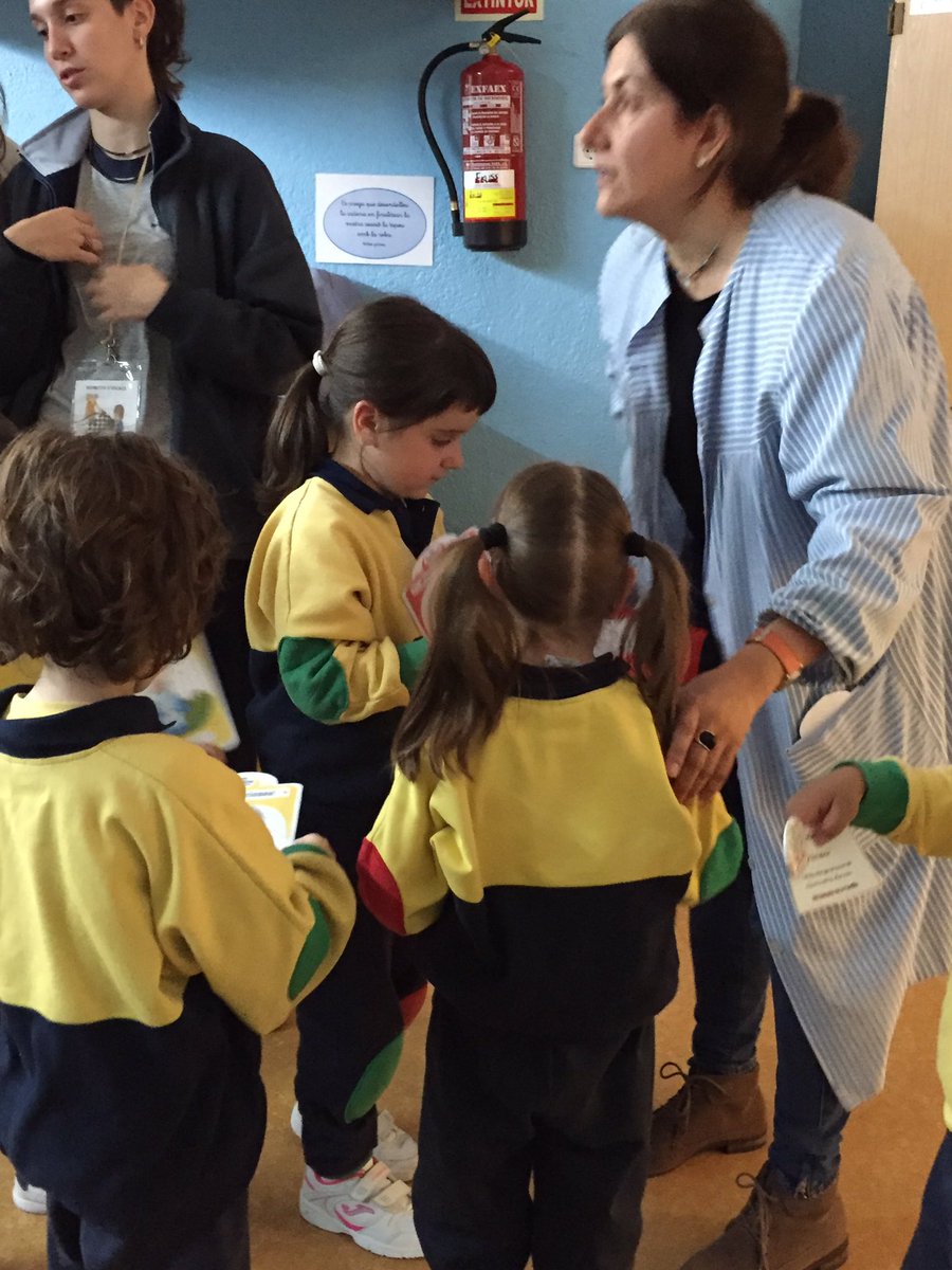 natzaretesplu's tweet image. Els hi lliurem la petita sorpresa que els hi hem preparat #chessinaction