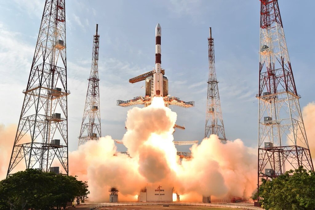hidayat_hevard's tweet photo. अंतरिक्ष में भारत की ऐतिहासिक छलांग #JaiHind #PSLVC33 #IRNSS1G https://t.co/rwRuYzxDMR
