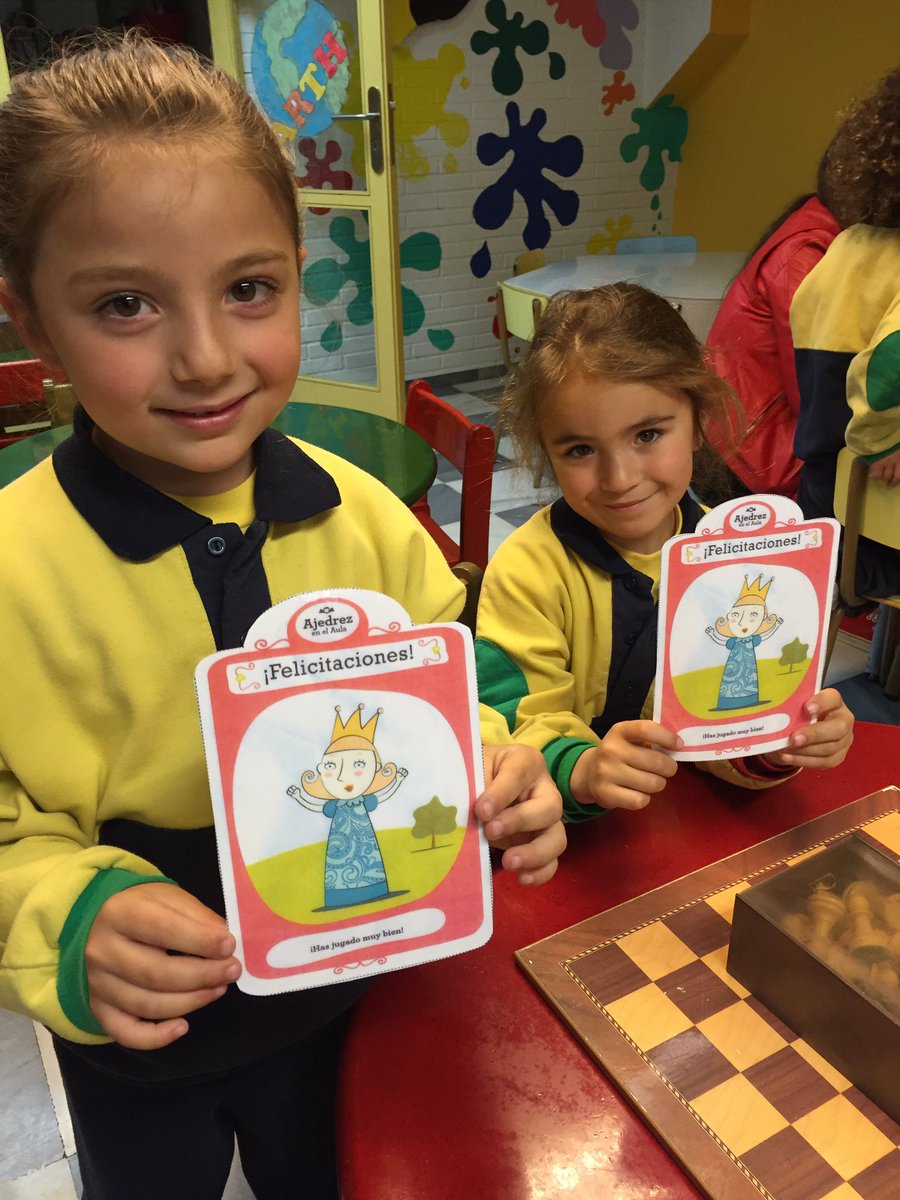 natzaretesplu's tweet image. I rebem un diploma com a record d&apos;aquesta trobada! #chessinaction