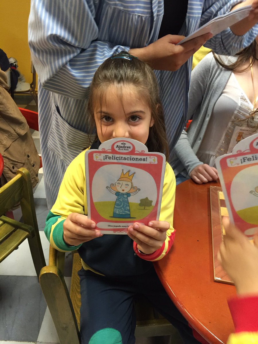 natzaretesplu's tweet image. I rebem un diploma com a record d&apos;aquesta trobada! #chessinaction