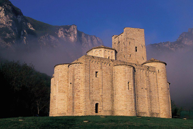 grantouritalia's tweet photo. #Genza - Abbazia San Vittore...
#Marche #Grantouritalia https://t.co/QHivqDUHum