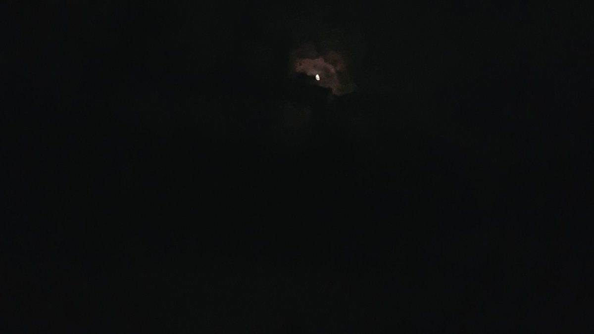HempSteadSite's tweet photo. @roncorning @wfaaweather a nice morning shot of the moon. https://t.co/XpDGLbW78k
