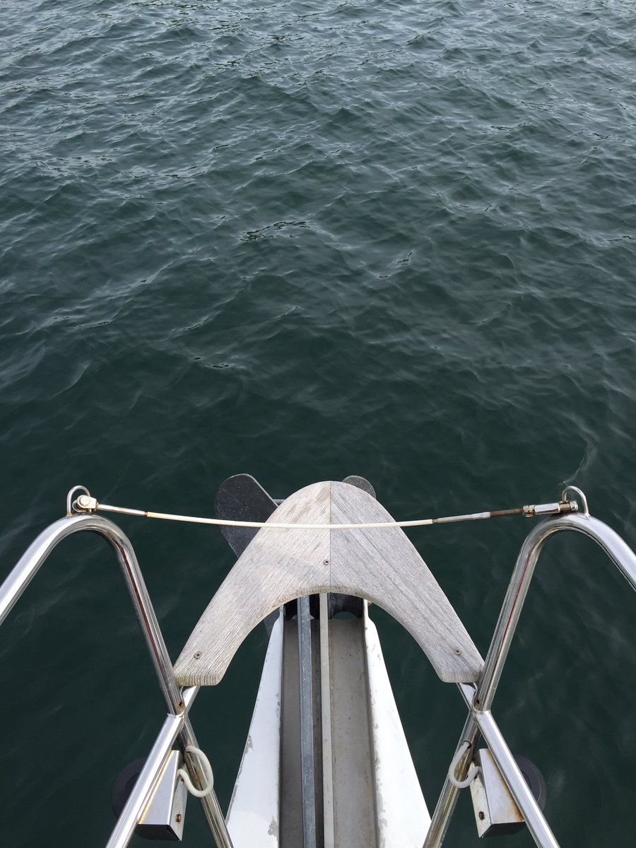 TKyleBuchanan's tweet photo. 24hrs to get to the #scillyisles before the wind changes #sailingthrough thenight @jpaulstephens @ampthillmark https://t.co/aJov8naDG7