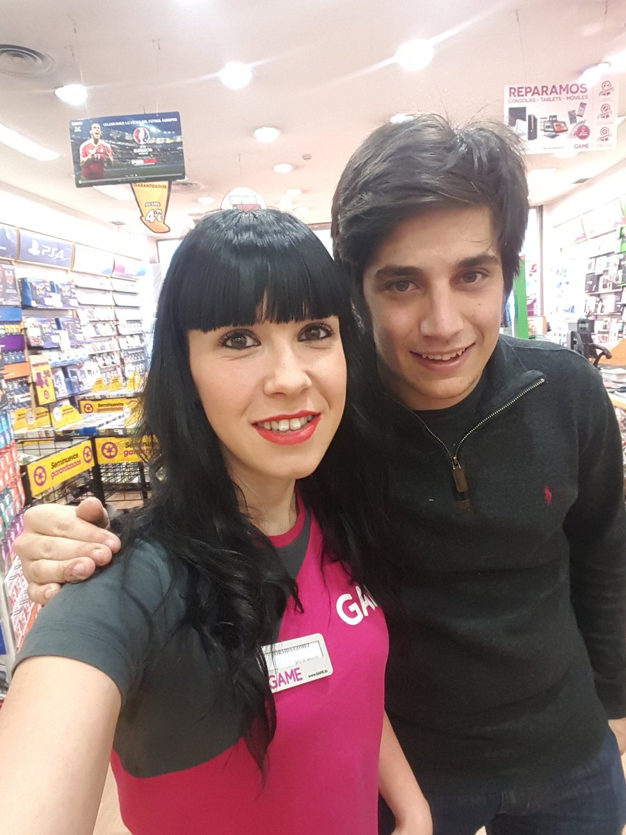 zorygl's tweet photo. Clientes como @antonio15023957 a los q echare de menos x todos los momentos y risas!GRACIAS #despidiendotorrelodones https://t.co/7v1dI92ida
