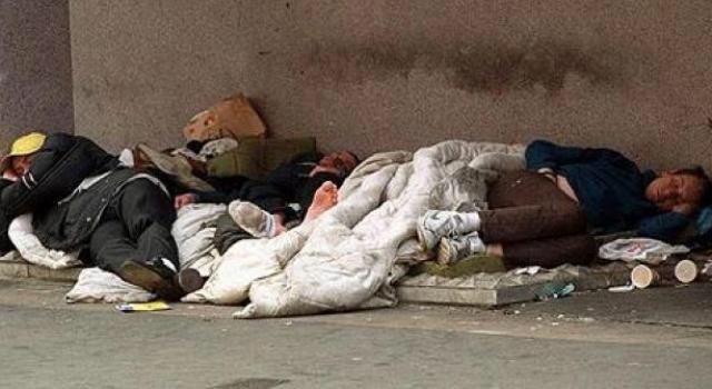 PalestineInside's tweet photo. Stop thinking that the poor and homeless people are animals #supporthem #children #poor #palestine #FreeSyria #hope https://t.co/zwslqubEUv