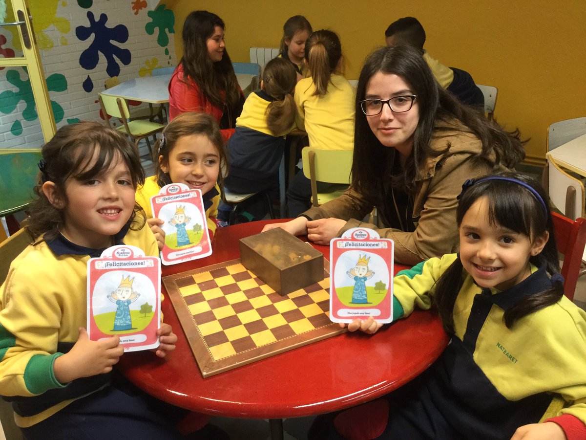 natzaretesplu's tweet image. Un diploma!!!! #chessinaction