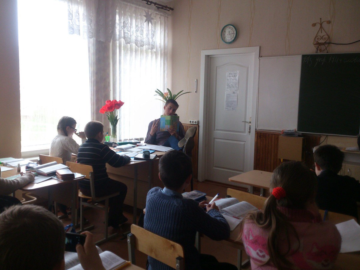 ikasnerik's tweet photo. Лучший учитель на замену🎓🎓🎓 https://t.co/ctQnyn1mAp