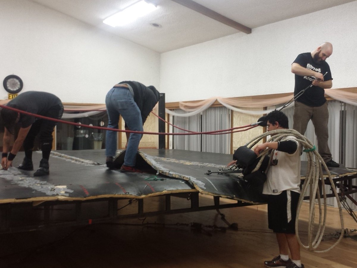 CWFHtraining's tweet photo. Learning the most valuable #skill in #prowrestling how to tear down a ring. https://t.co/sVxVd5zMzi
