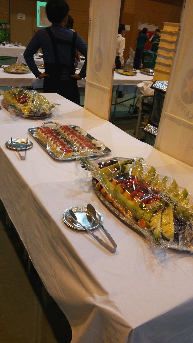 simadaunnsou's tweet photo. 仕出し弁当なら埼玉県上尾市のsyoku彩へ。会議イベント、パーティー用まで豊富なラインナップのお弁当 https://t.co/d6hOwEUGl3
埼玉ブロンコス感謝祭料理❗ https://t.co/9Dtw8T1iv2