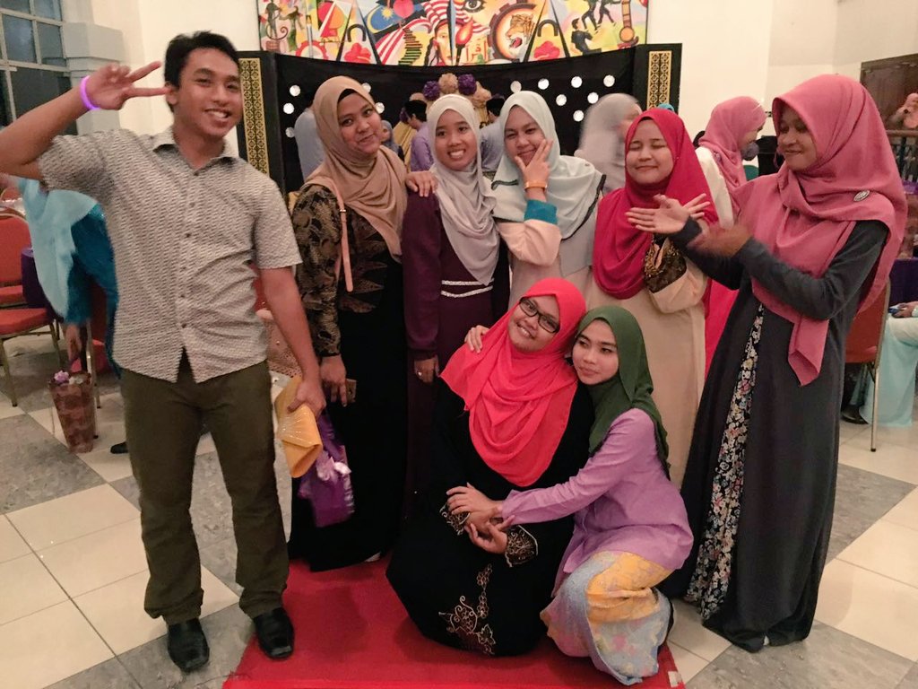 hidayatulkhoir's tweet photo. π #stuffwedding #agdstuff2k16 https://t.co/AKbFNgv5H2