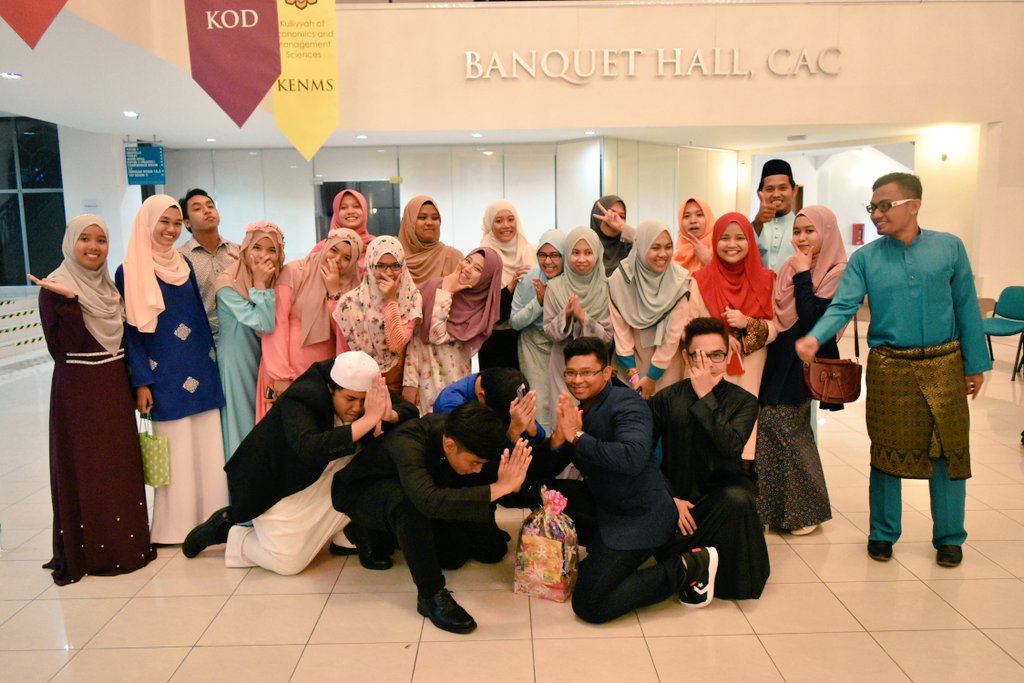 hidayatulkhoir's tweet photo. π #stuffwedding #agdstuff2k16 https://t.co/AKbFNgv5H2
