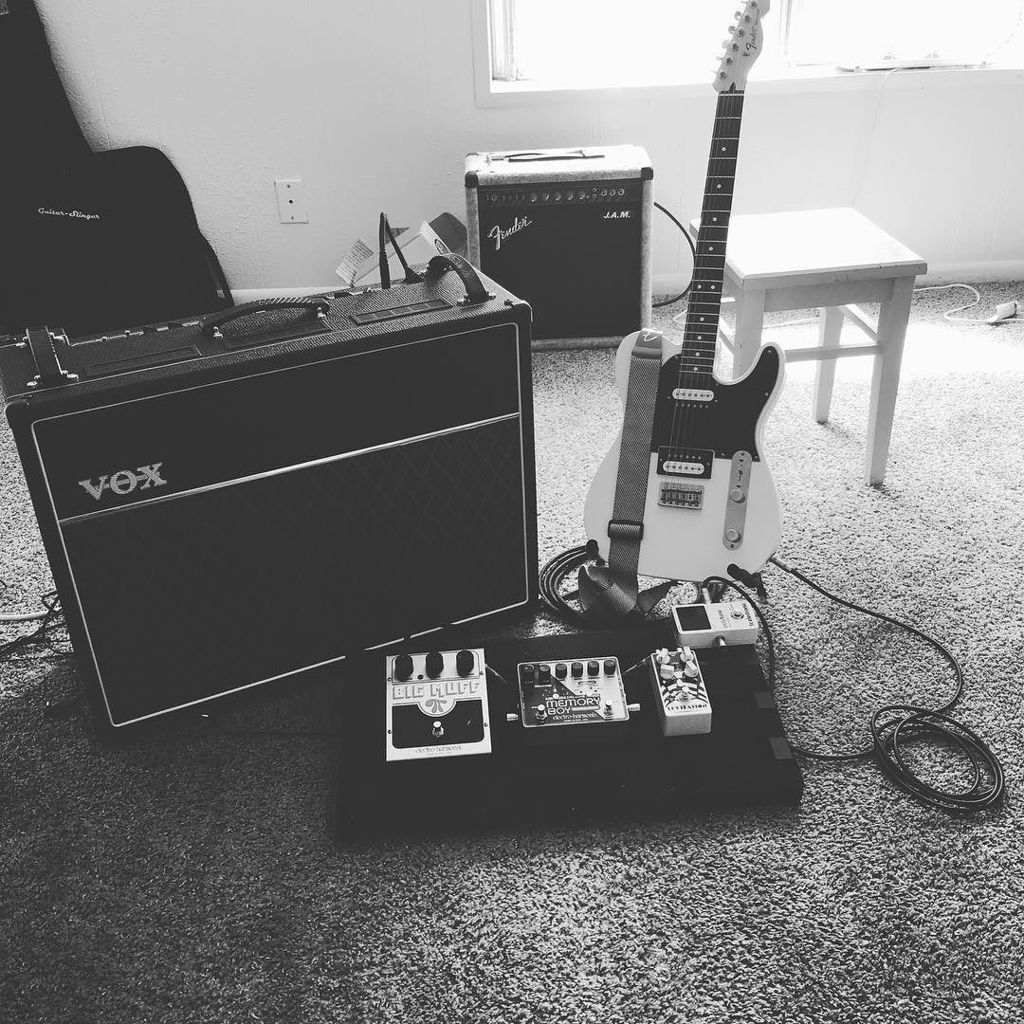 InnoPDX's tweet photo. Somethin' new! #vox #ac30 #ac30c2 #fender #telecaster #electroharmonix #bigmuff #bigmuffpi #earthquakerdevices #lev… https://t.co/DL9vLngudp