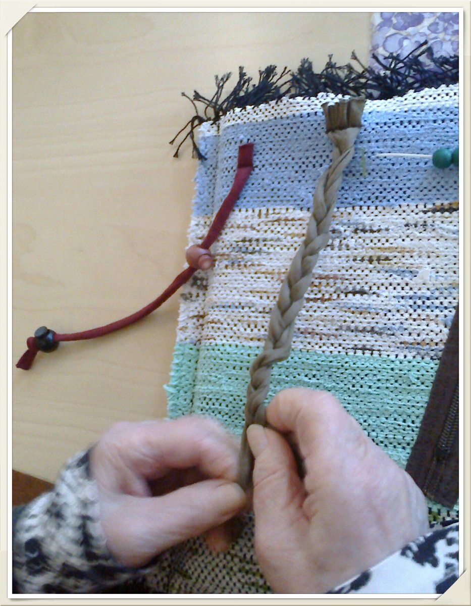 lprpalvelukesk1's tweet photo. #toimintaterapia #keskittyminen #sorminäppäryys #letitys #terapiatyyny #diy https://t.co/oud7rAzsId