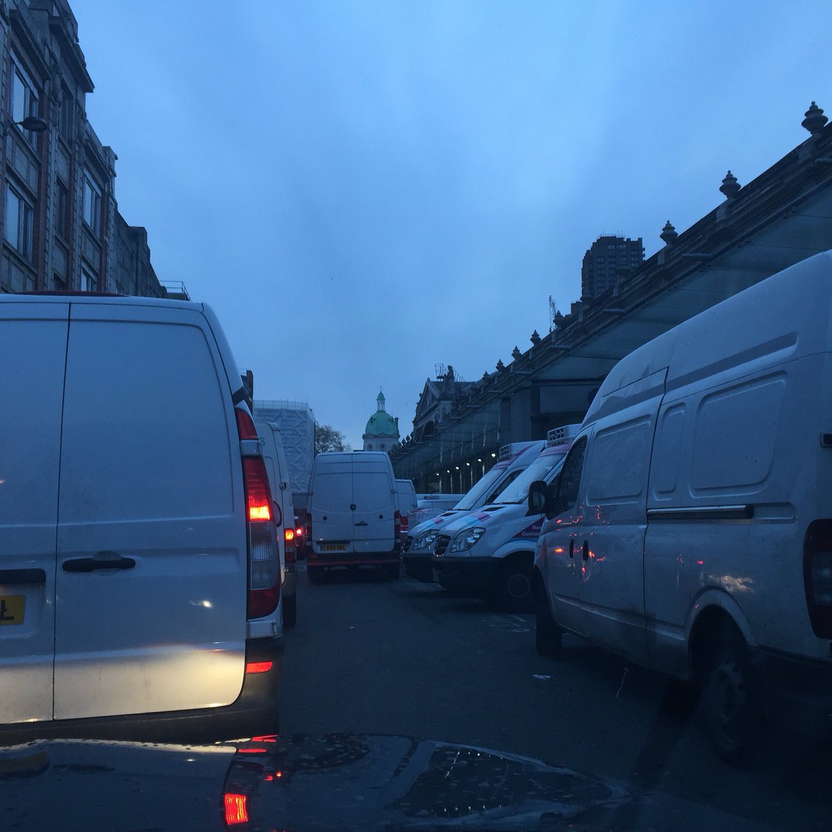 luciana_berry's tweet photo. You can tell Smithfield market was busy today #jamesburden #smithfieldsmarket #meatlover #meatopoia @MeatopiaUK https://t.co/1wScoJXyrg