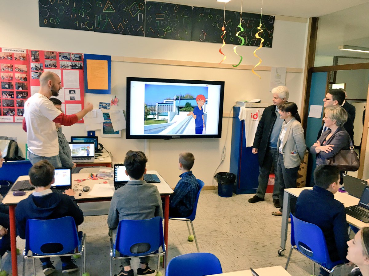 serracchiani's tweet image. Con i volontari @CoderdojoFVG i bambini imparano giocando a programmare, sviluppare siti web, app e giochi. #idFVG
