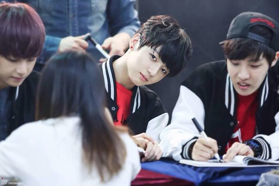 JUNGKOOK218's tweet photo. 新垢にしました、、、
（ 00 ）チョンジョングク❤
#BTS好きな人と猛烈に絡みたくて絡みたくて仕方がないのでBTS好きな人がRTしてくれたらフォローしますのでこれを見たBTS好きな人は是非RT拡散してください https://t.co/nztWHjs4RB