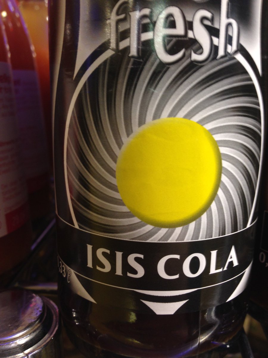 aschenkuttel's tweet photo. Bombastischer Geschmack ! #explosivetaste #AllahuTrinkbar #Colaschnikov #FürDenKleinenDurstZwischenDenHäuserkämpfen https://t.co/BfqjdD9puv