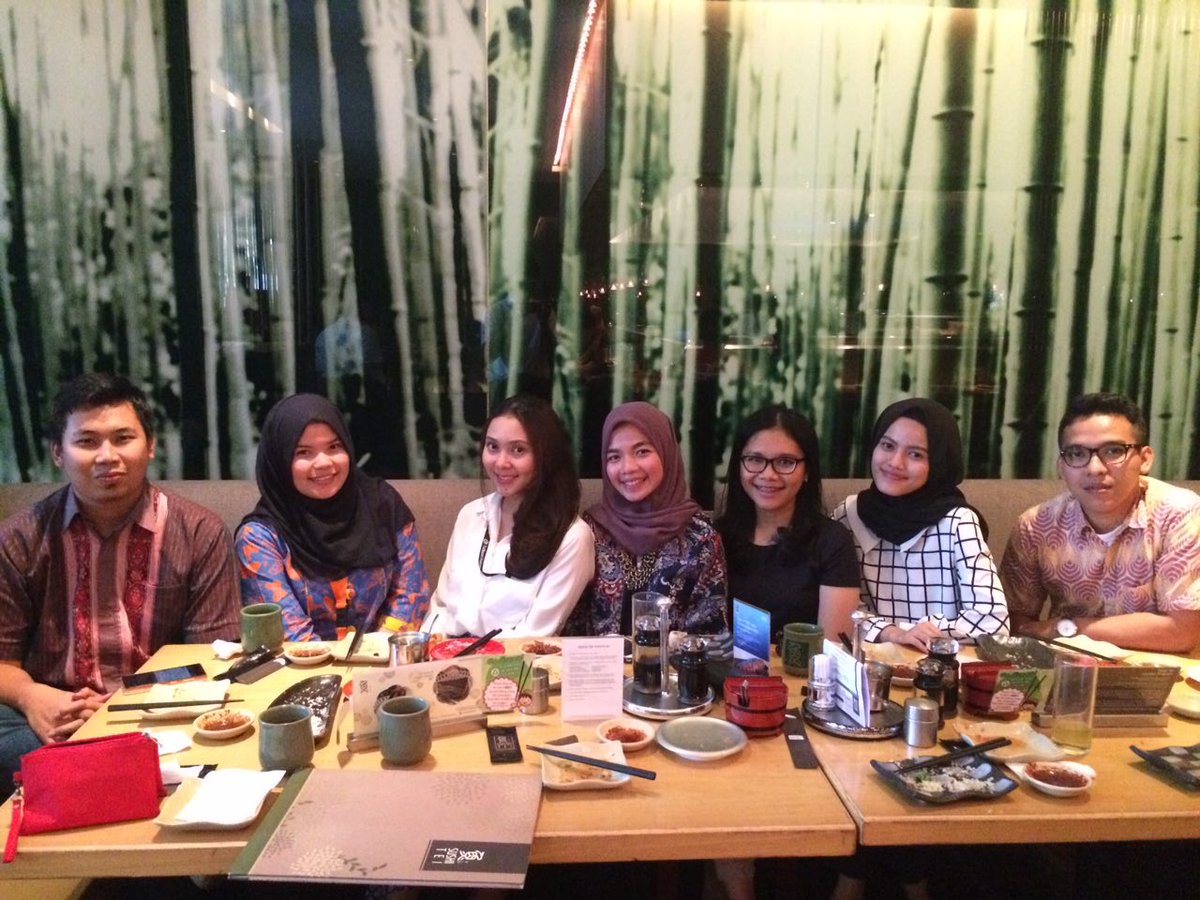 fikri_ab's tweet photo. Happy Lunch!
#TelkomBandung
#KipasBudayaCUTE 
#SOULWitelBandung https://t.co/rWby6fTTov