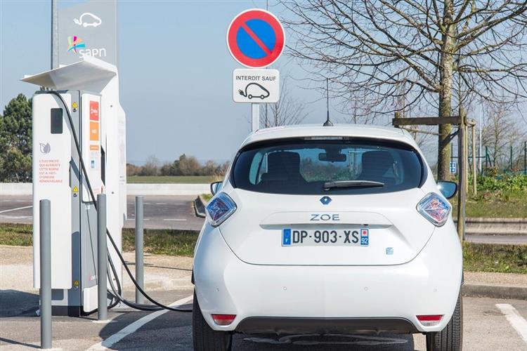VIDEO - Bornes de recharge ... - …e-electrique.actualites-en-direct.com/news-47415-vid…
#Breezcar, #Autonomie #Bornes_De_Recharge
