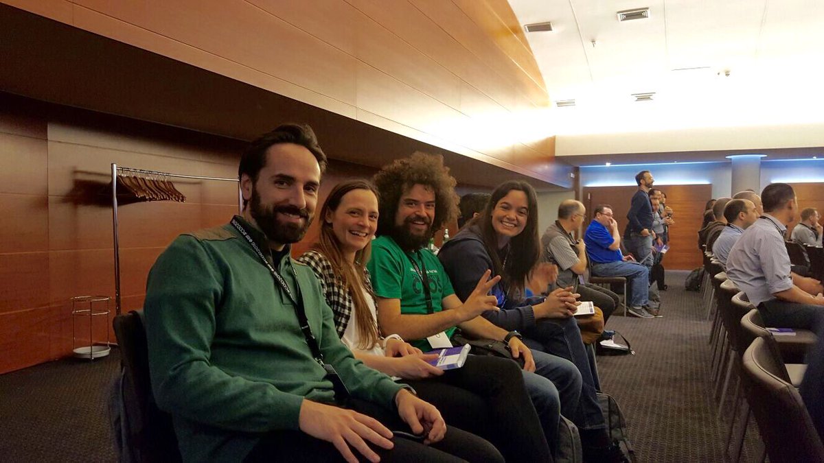 pasiona's tweet image. Mientras, en Roma... #COD16 ;) 👋🏻👋🏻